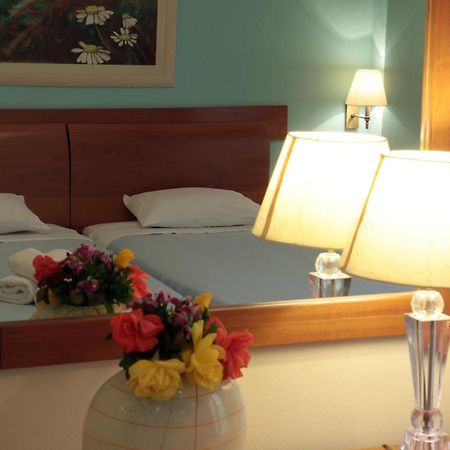 Kyniska Hotel Plítra Esterno foto