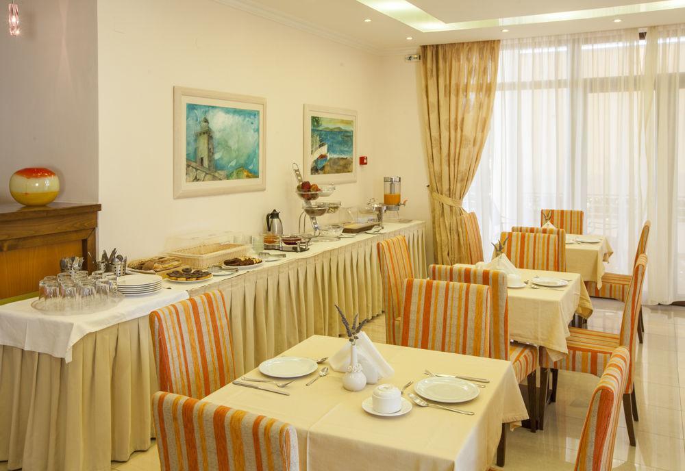 Kyniska Hotel Plítra Esterno foto